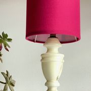 Lampe marbre et tissu fuchsia vintage