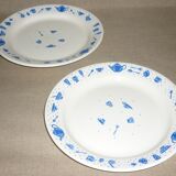 Set of 2 plates naïve blue décor on white background