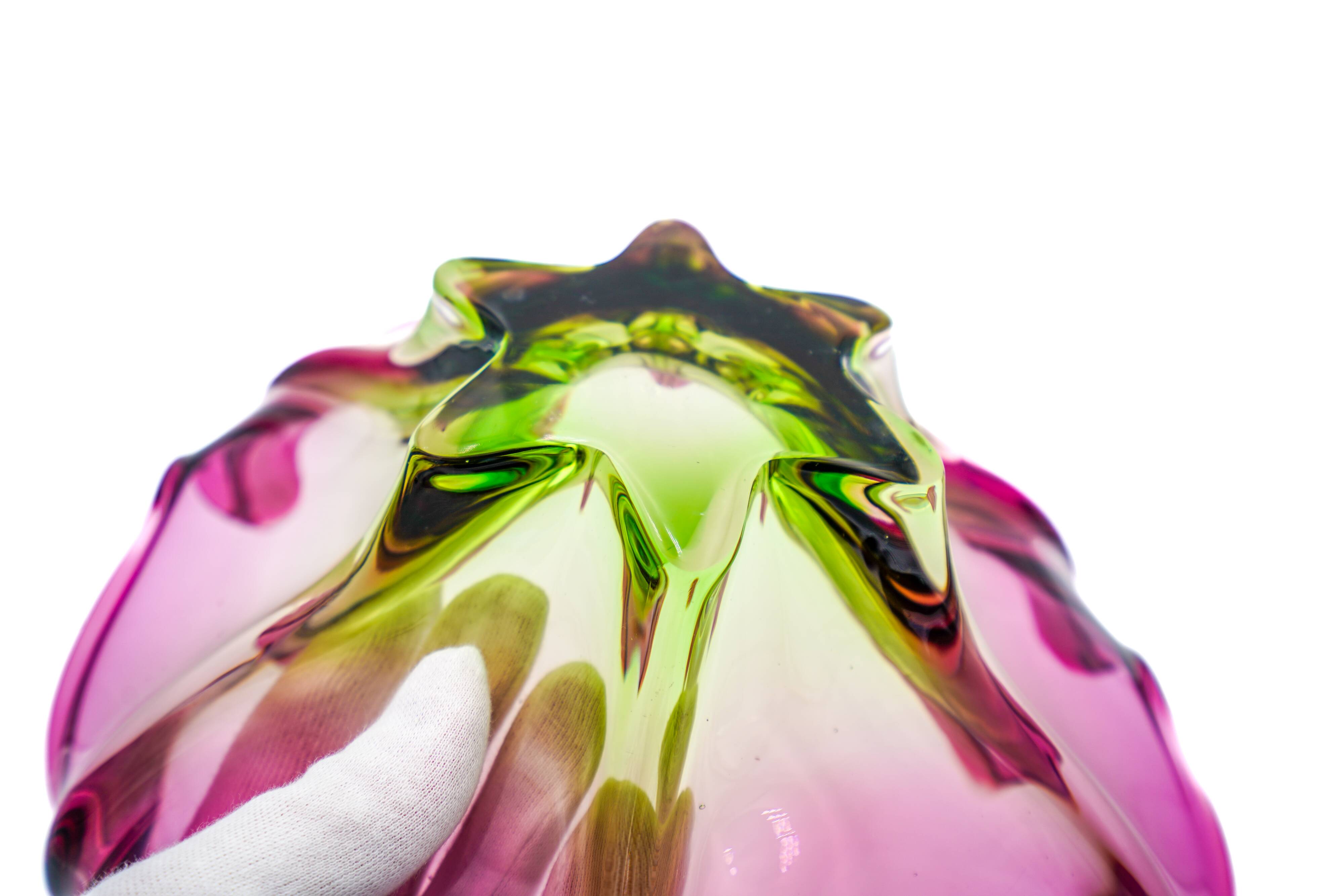 Bicolour crystal bowl "Sommerso" centrepiece in Murano style.