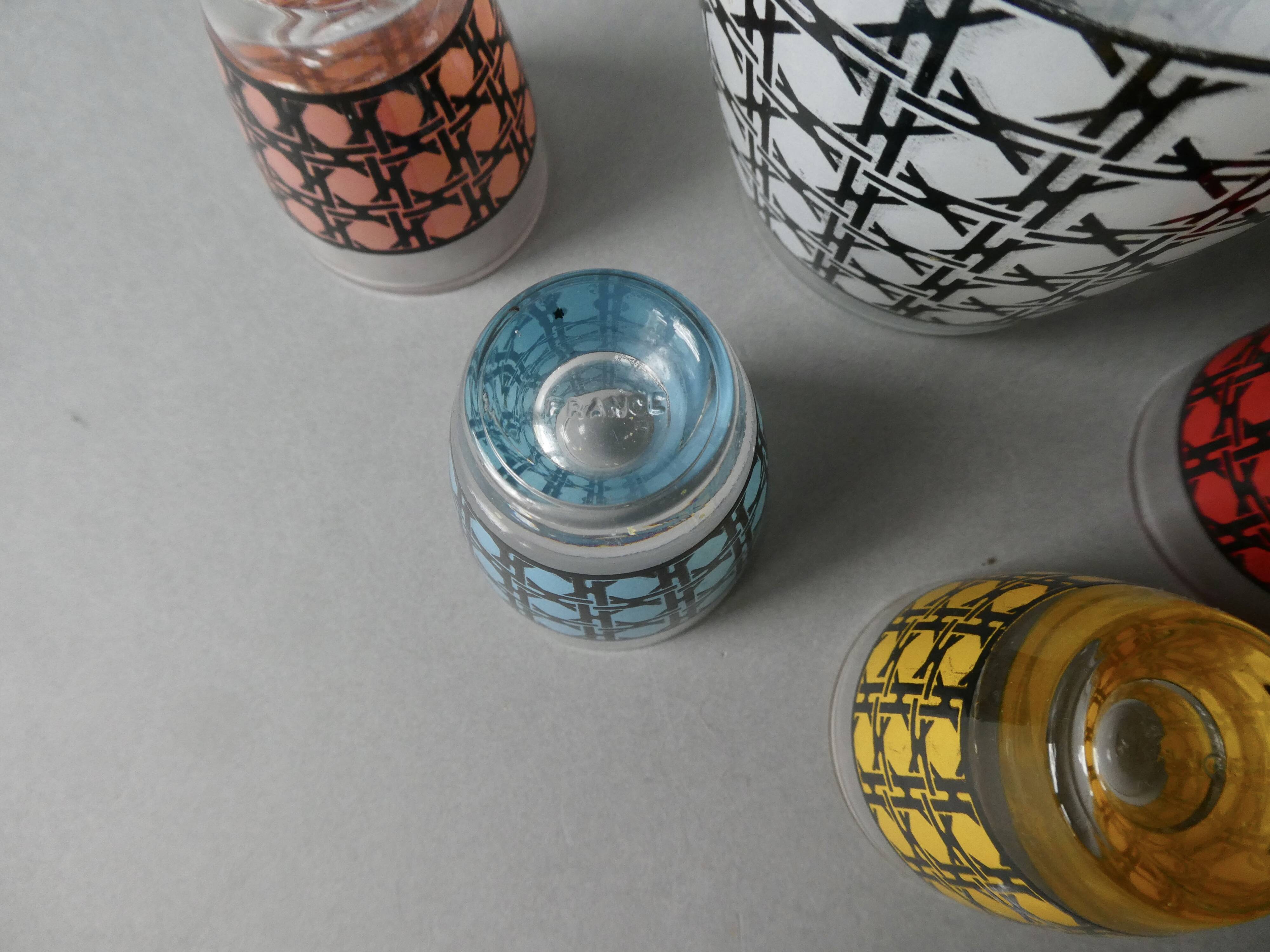 1 bottle and its 5 glasses, cannage decor, 1970s, France