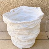 Cache pot blanchi