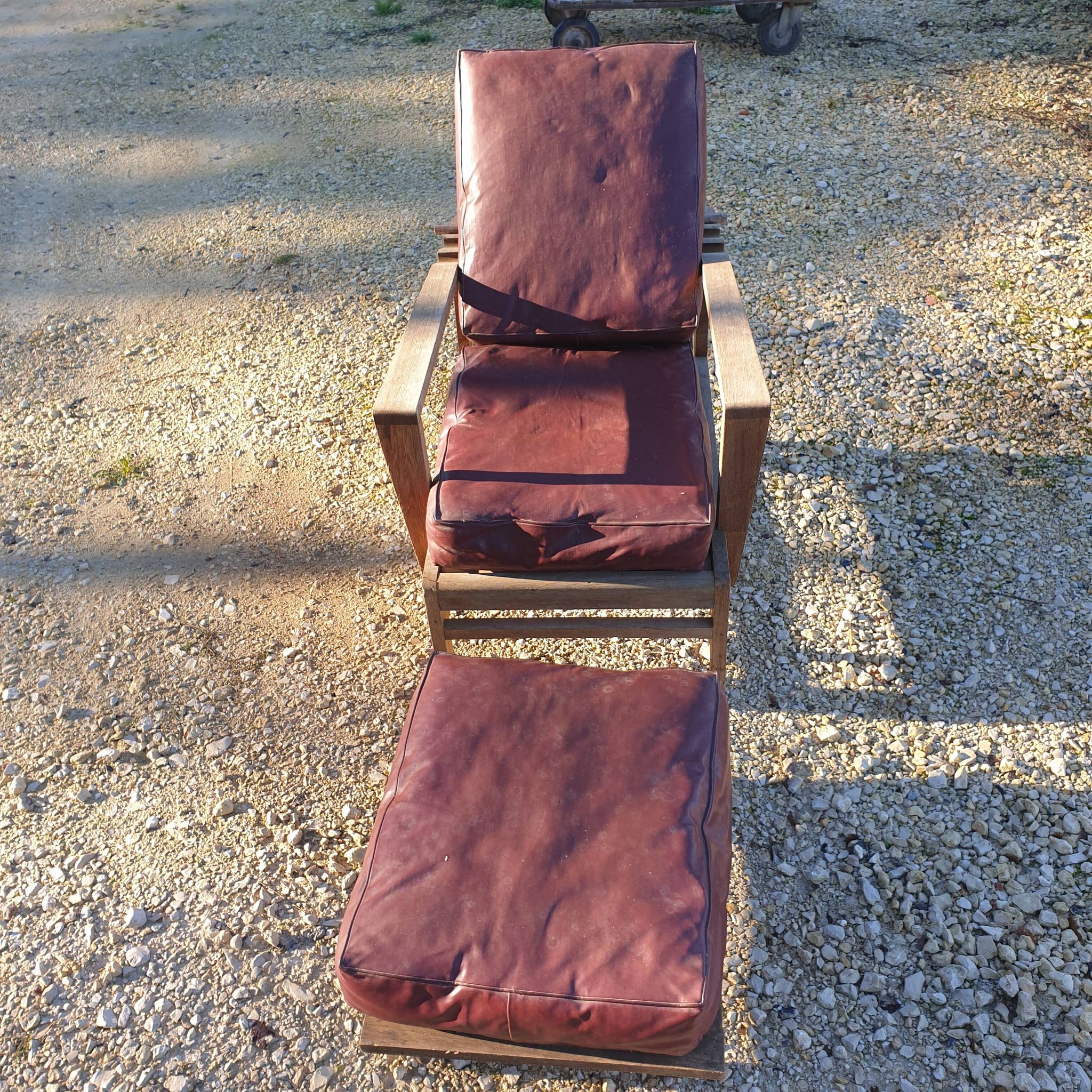 Vintage "Bain De Soleil" Armchair in Oak and Faux Leather Cushions - 20th Century