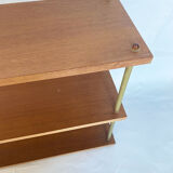 Shelf to be laid or suspended