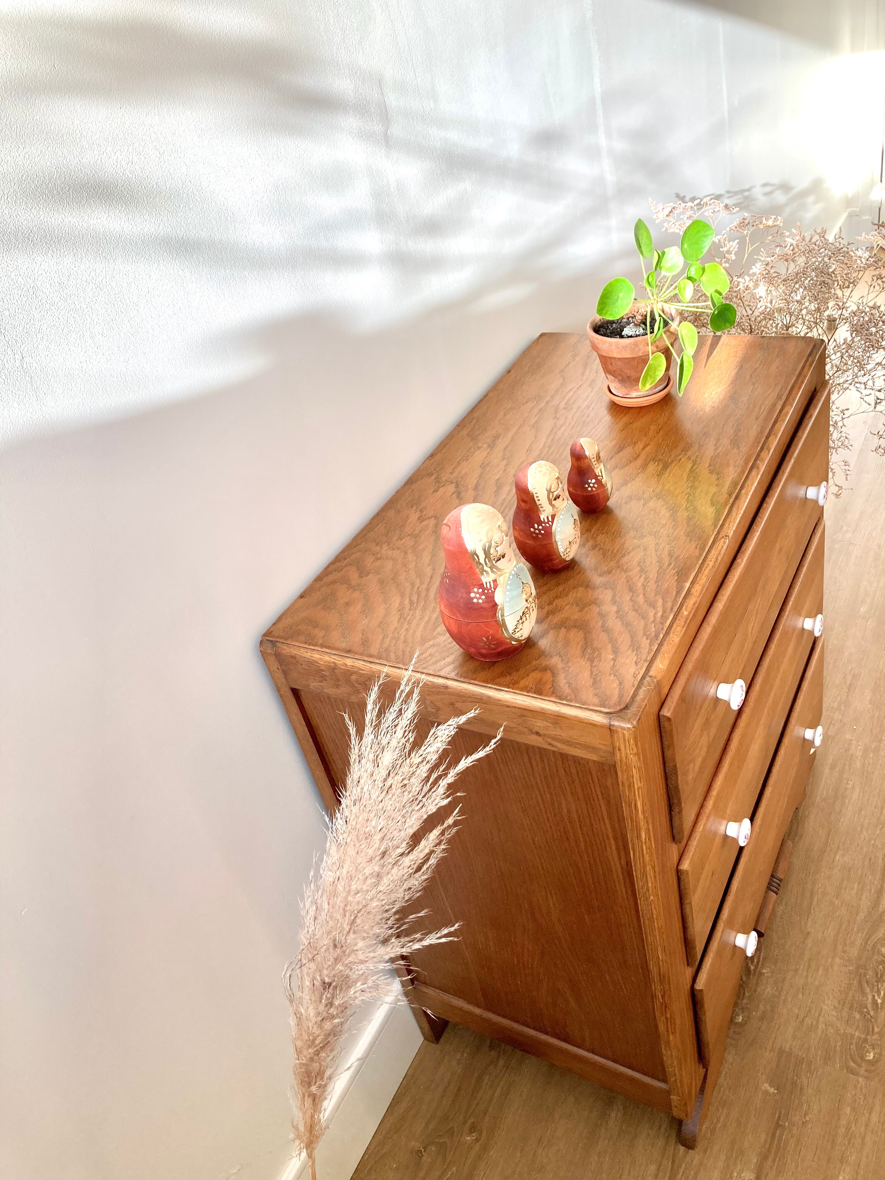Art Deco style chest of drawers