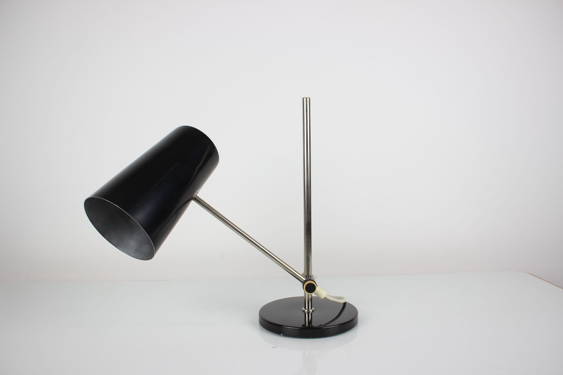 Mid-century black table lamp, 1970's.