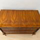 Commode Biedermeier en placage de cerisier et en laiton, Allemagne, années 1820.