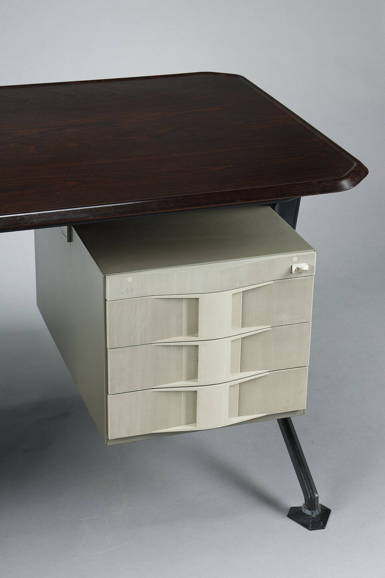 Large "ARCO" desk for Olivetti by BBPR
