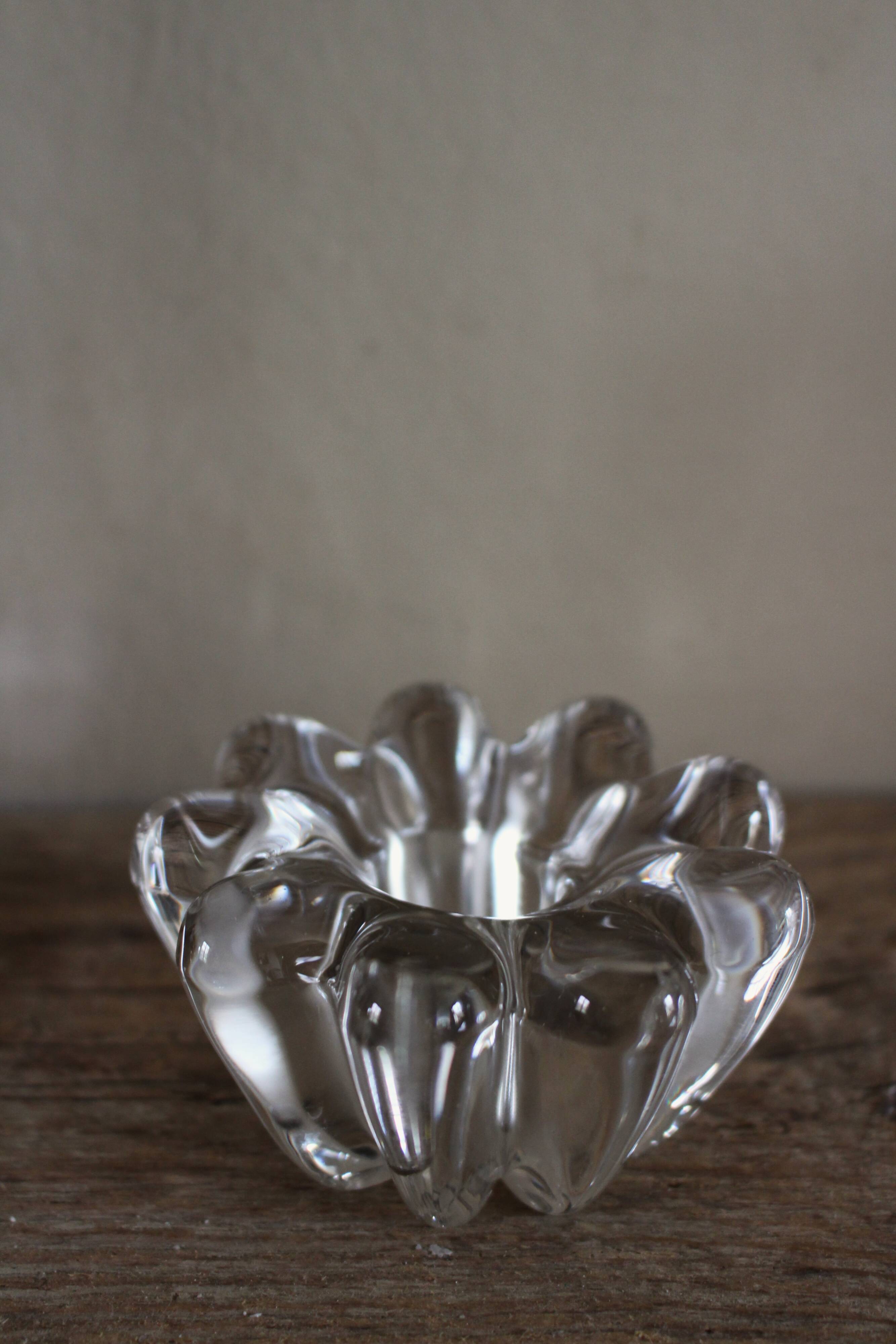 Set of 2 vintage glass candle holders with flower carving
