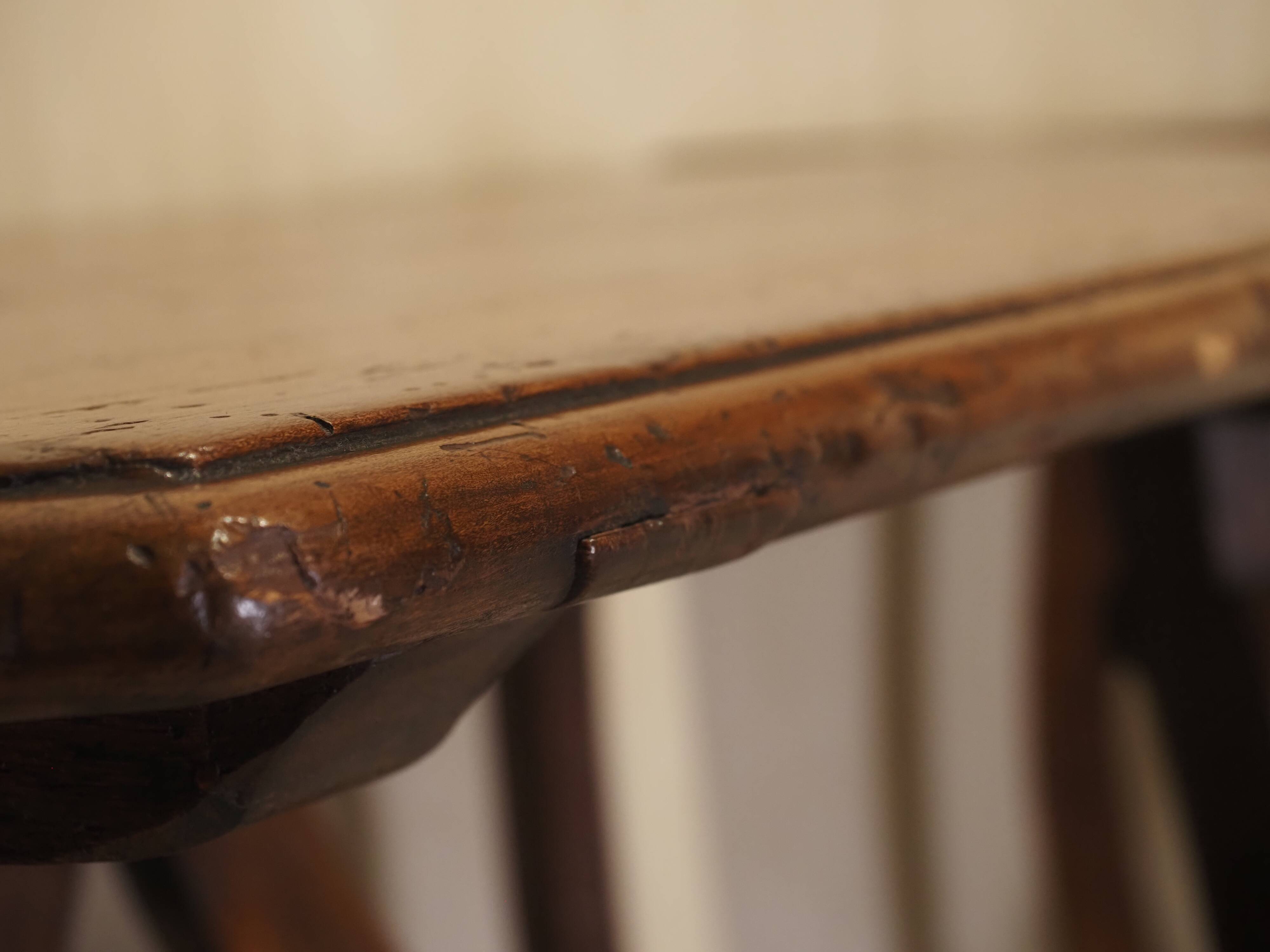 Pair of Italian consoles from the 18th century.