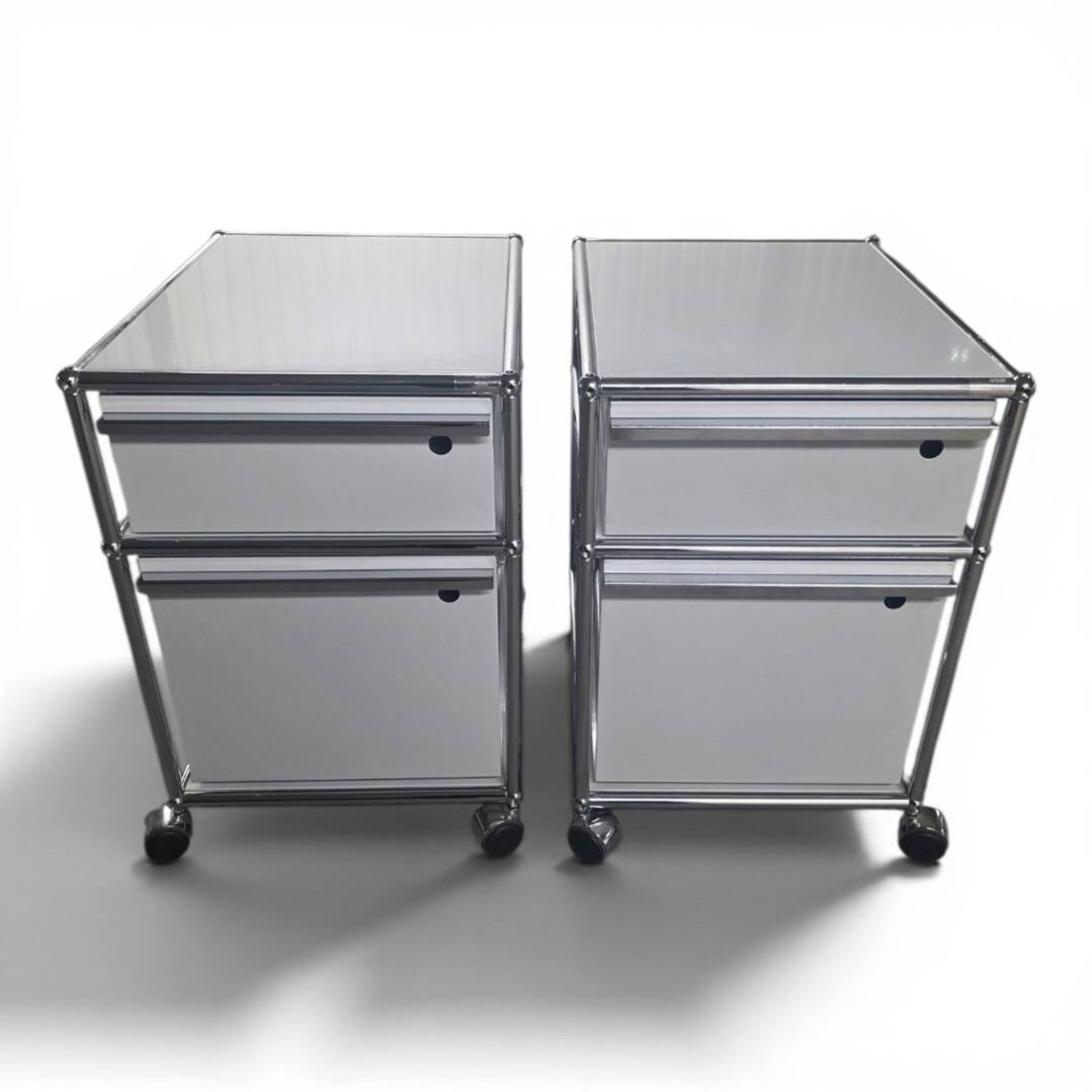 Set of 2 USM Haller cabinets