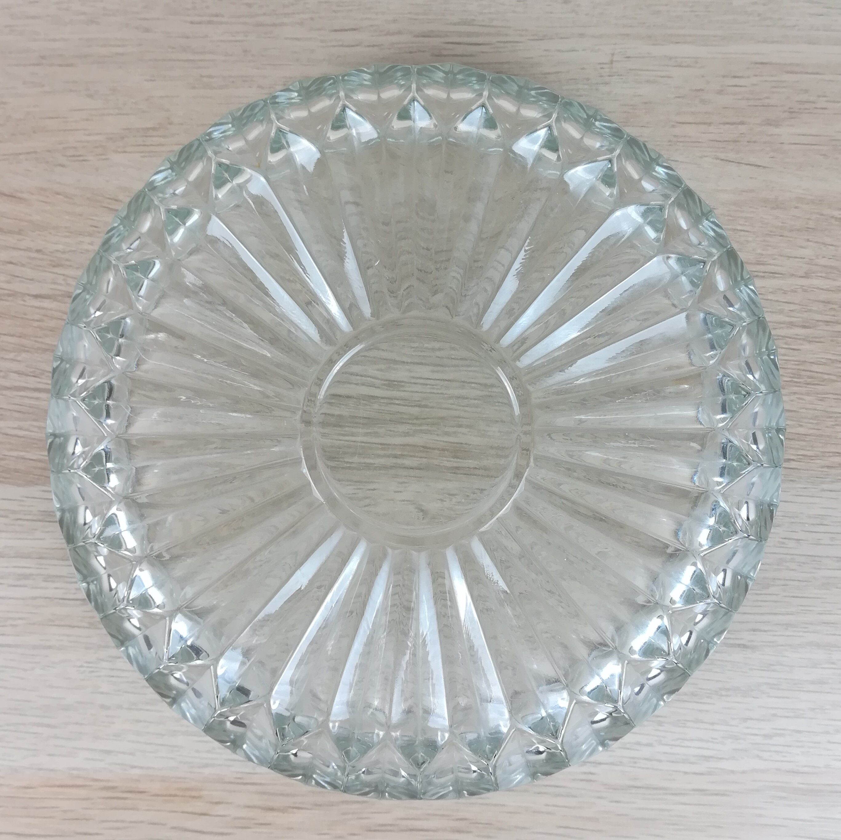 Transparent glass bowl