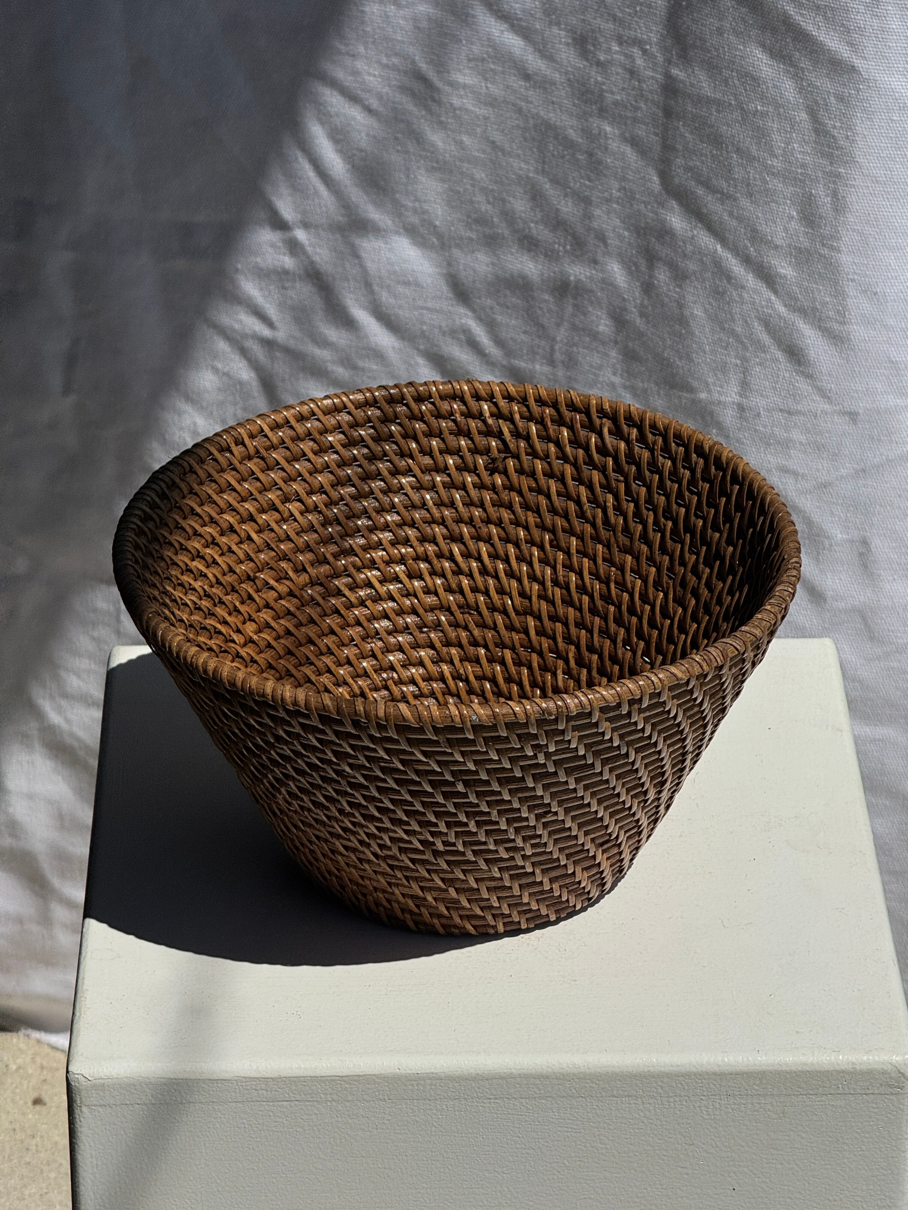 Panier rond en rotin artisanal indonésien D25 H14