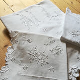 Bed adornment, 1 sheet and 2 embroidered pillowcases
