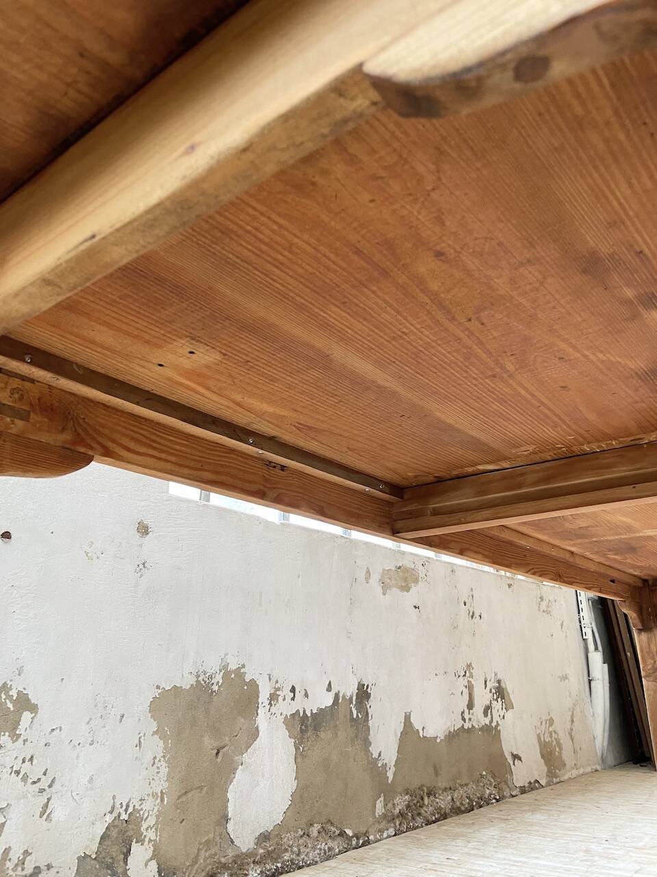 Farmhouse table with spindle legs 2.50m