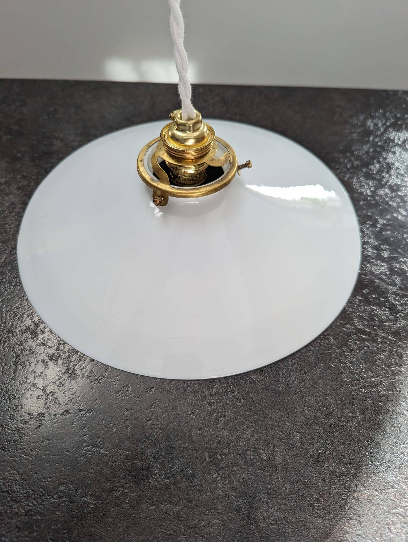 Old hanging lamp in white opaline Art Deco 1930 Ø 24.7 cm