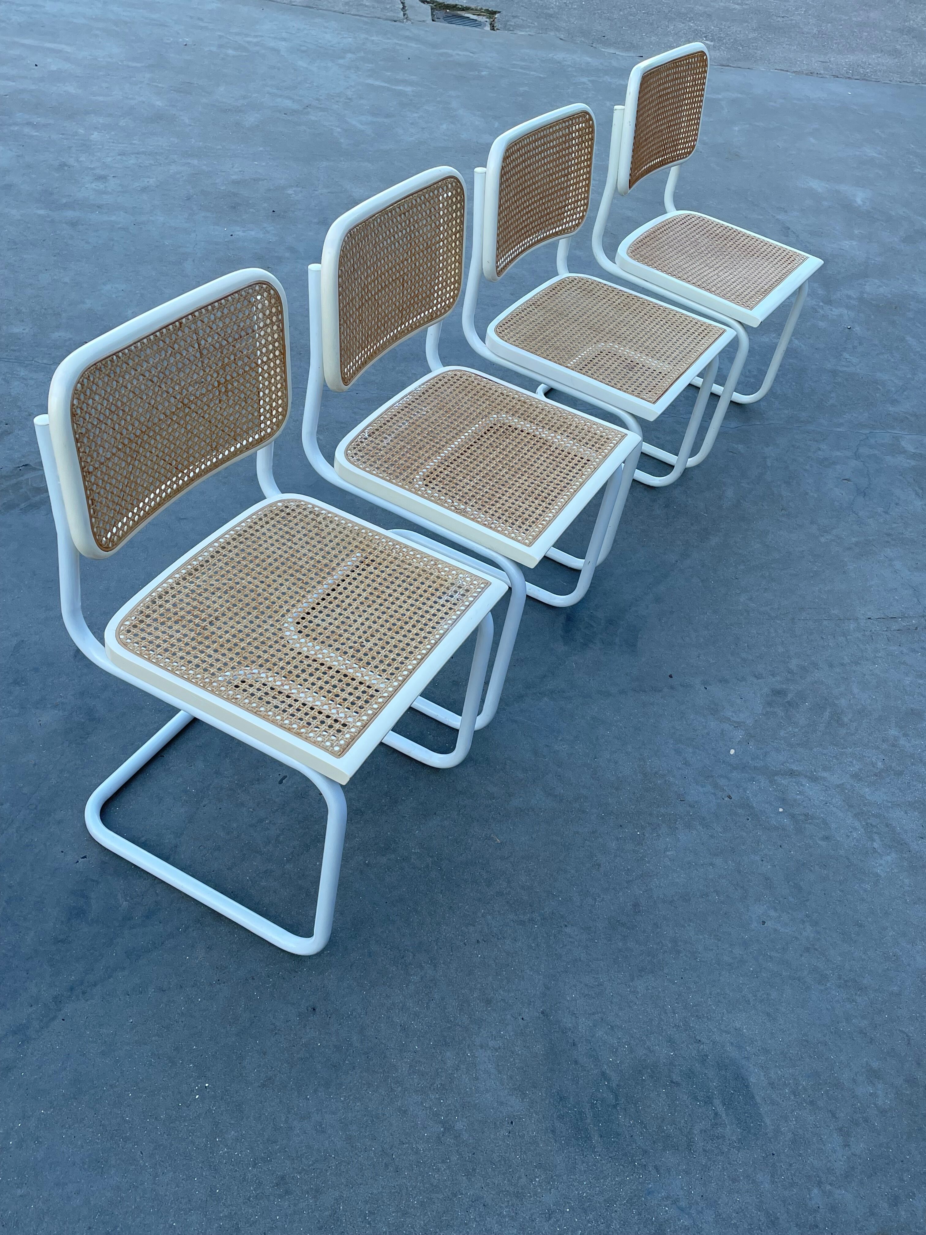 Set of 4 Cesca b32 model chairs in white