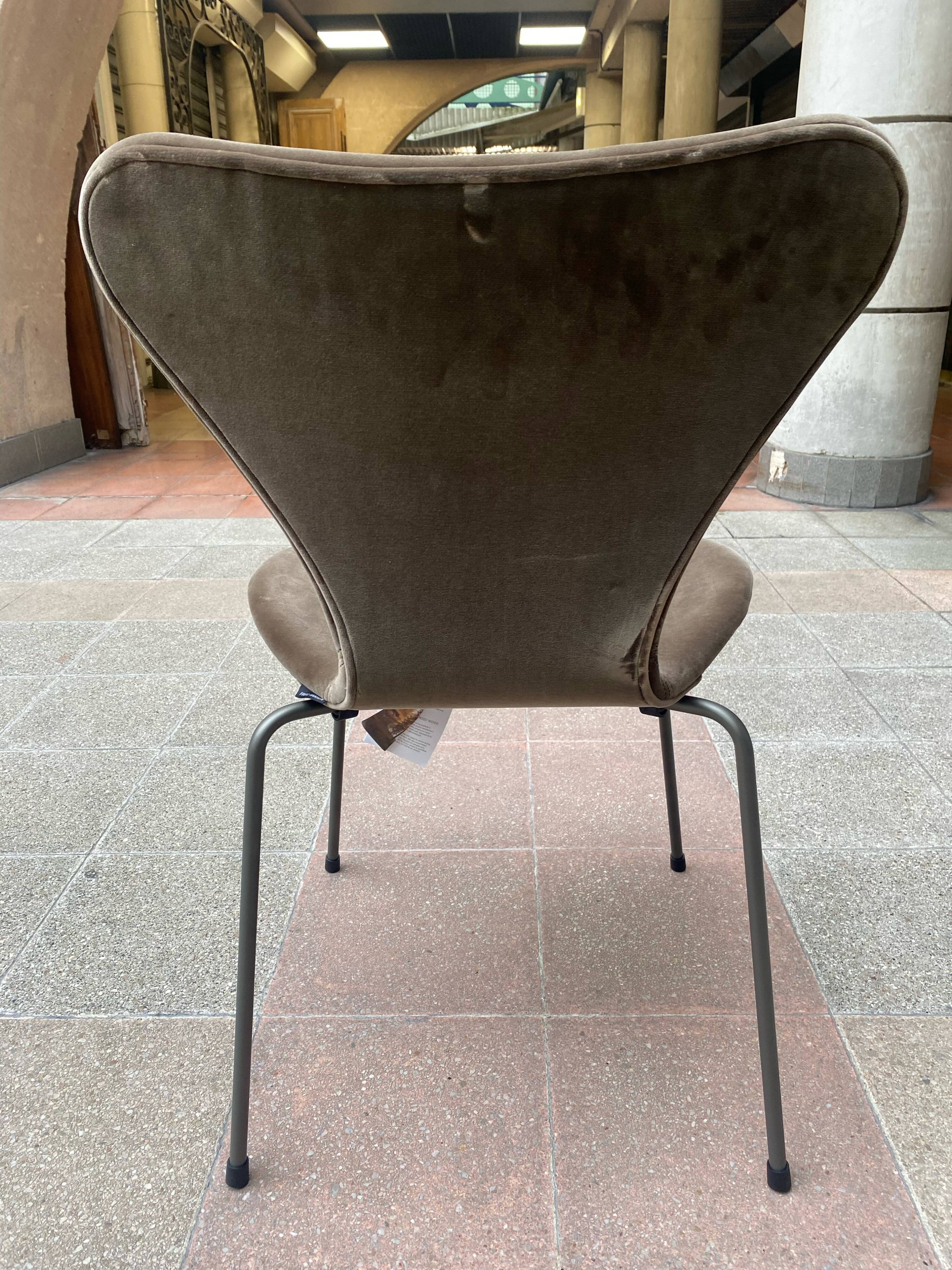 Lot de 4 chaises Série 7 - Edition Fritz Hansen