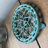 Under the flat mint blue cast