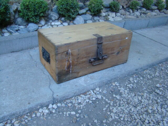 Old transport crate