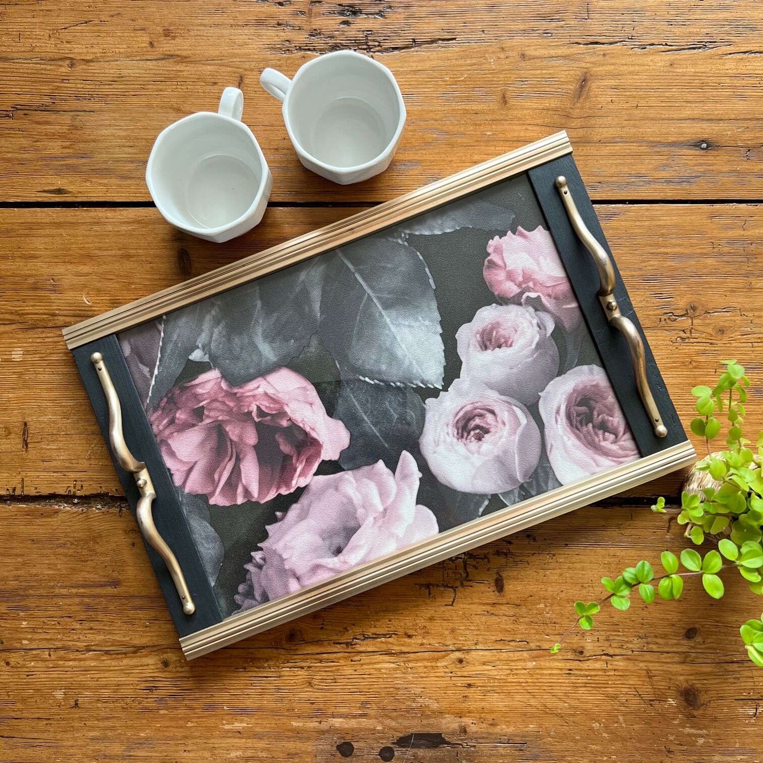 Old restored tray “Les roses”