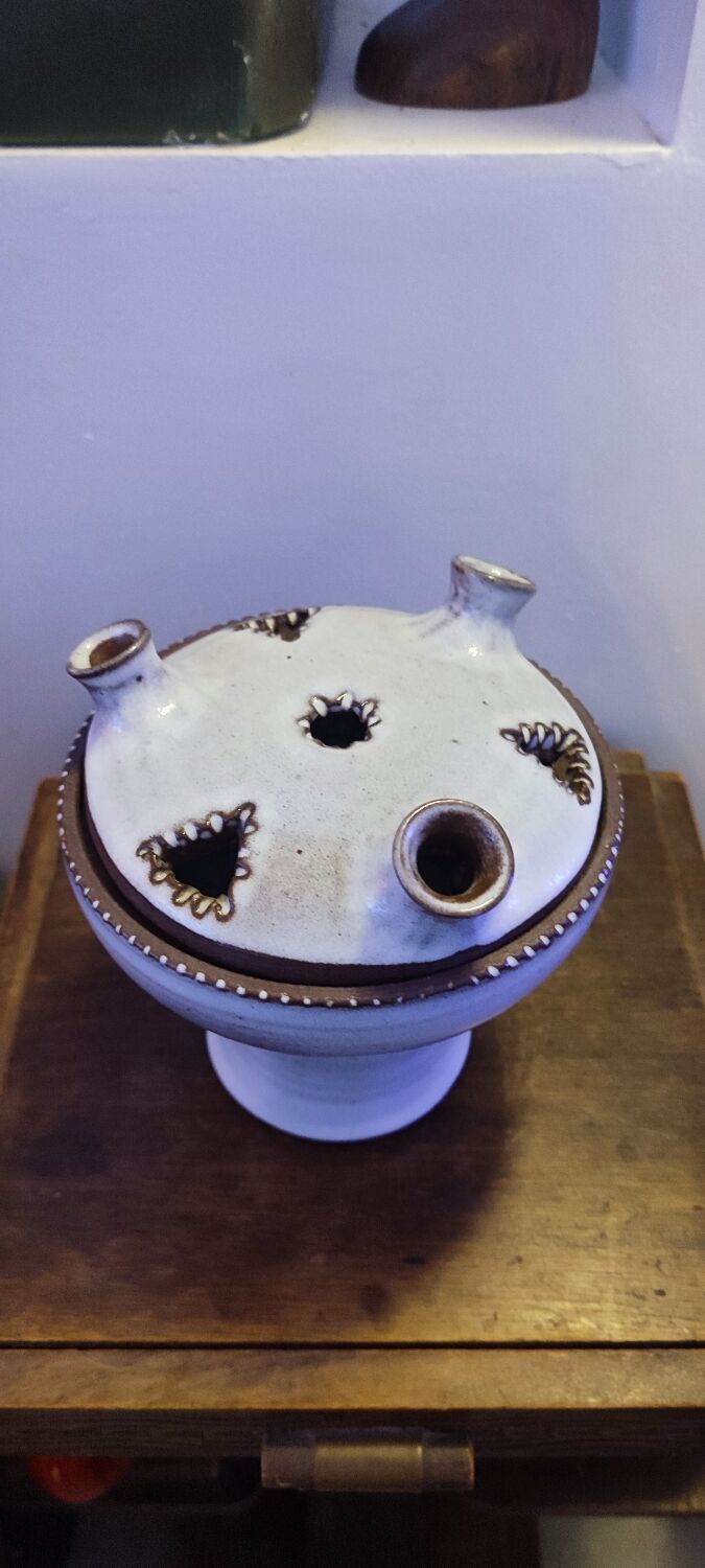 Pique-fleurs signé La Hulotte de Jeanne & Norbert Pierlot.