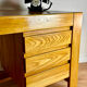 Bureau regain en orme massif
