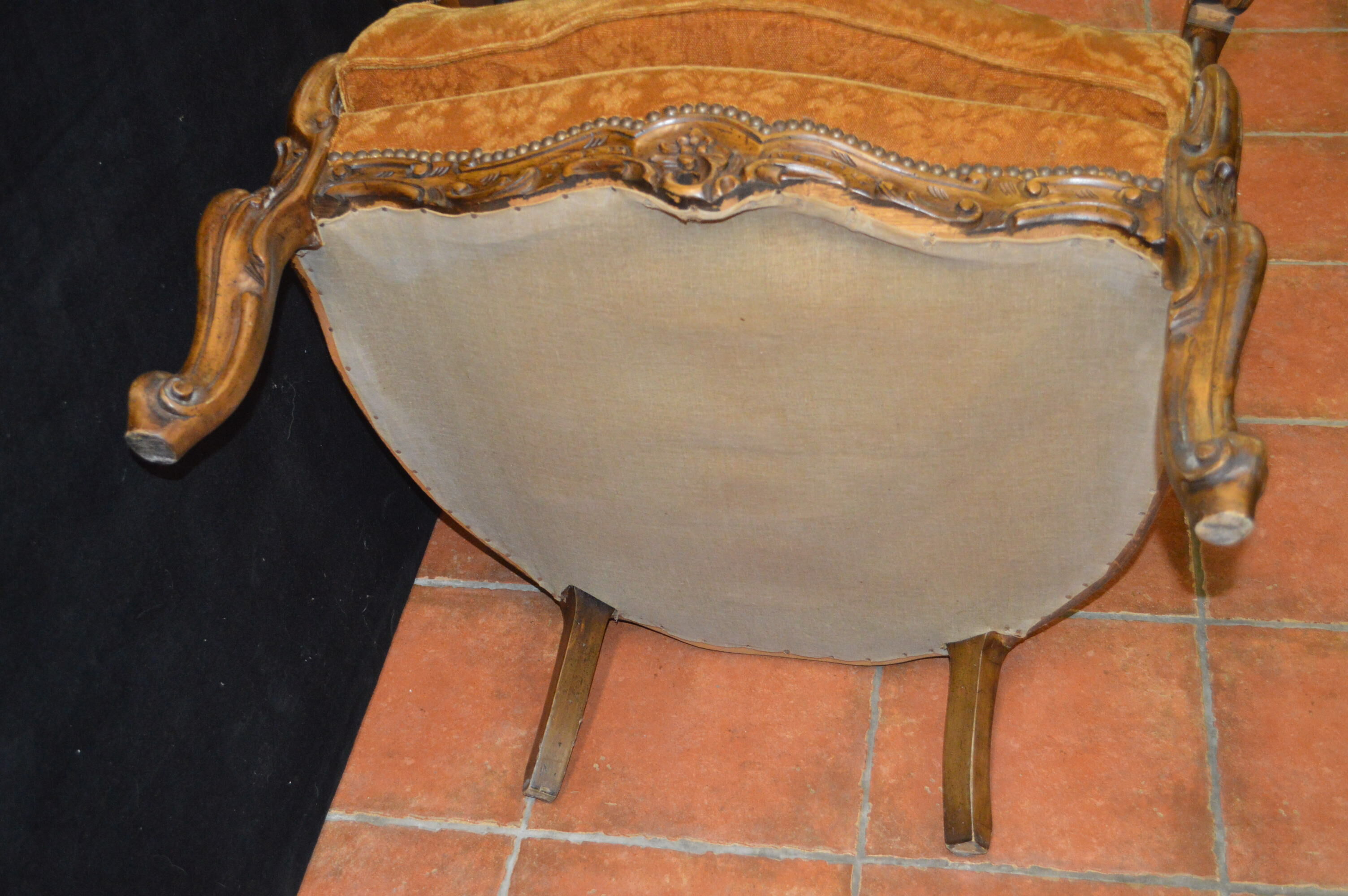 Walnut Chair Bergère has ears