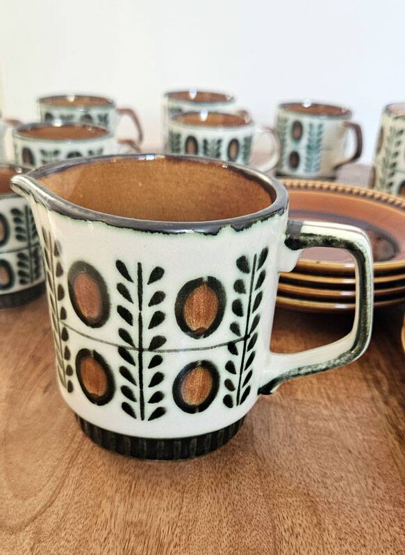 Boch La Louvière coffee service series Noix – 18 pieces – 8 people