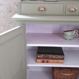 Green Parisian buffet