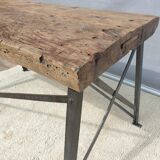 Eiffel metal base workshop with rivets