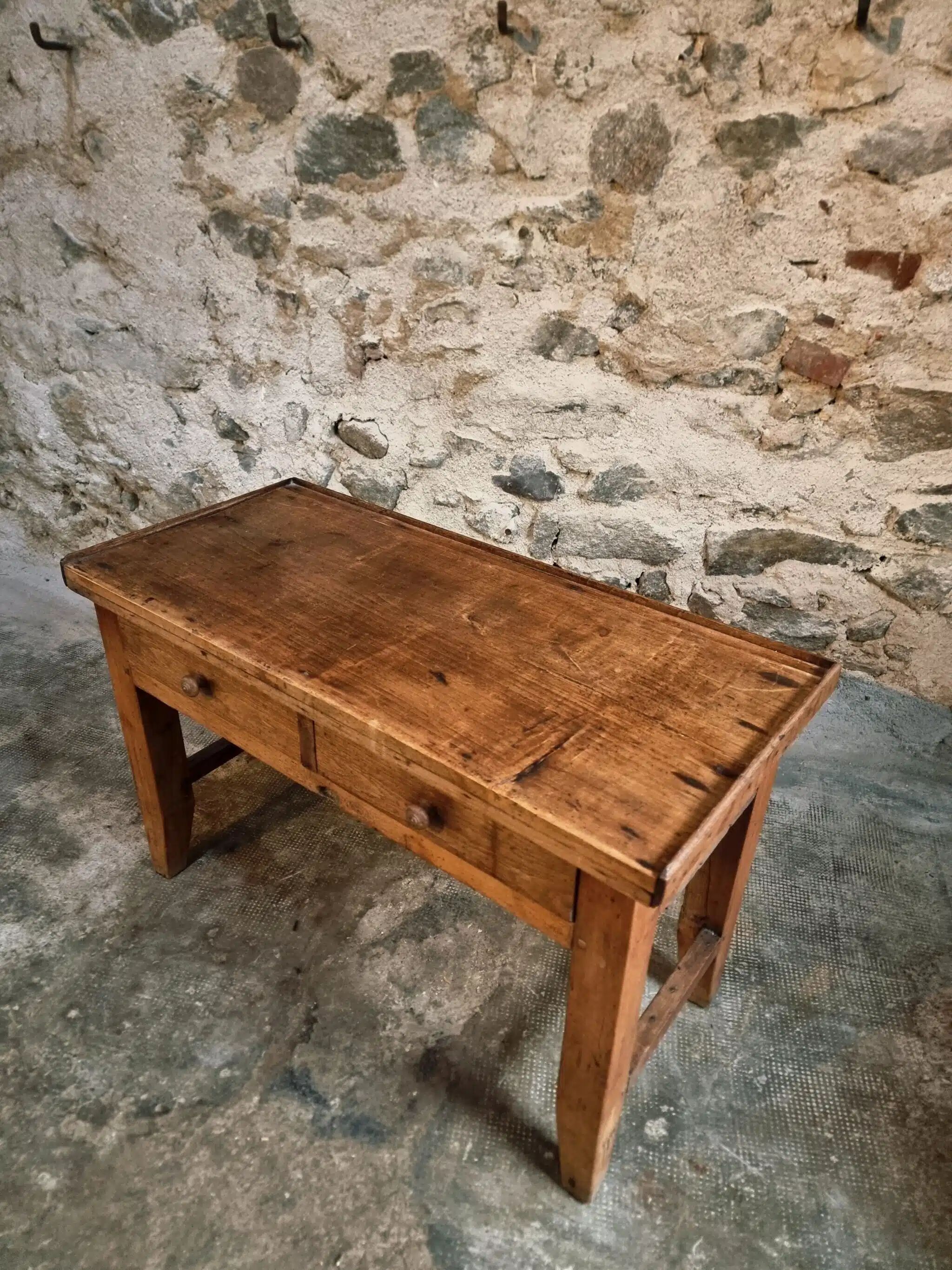 Antique French side table from the 19th century in cherry and oak – circa 1870