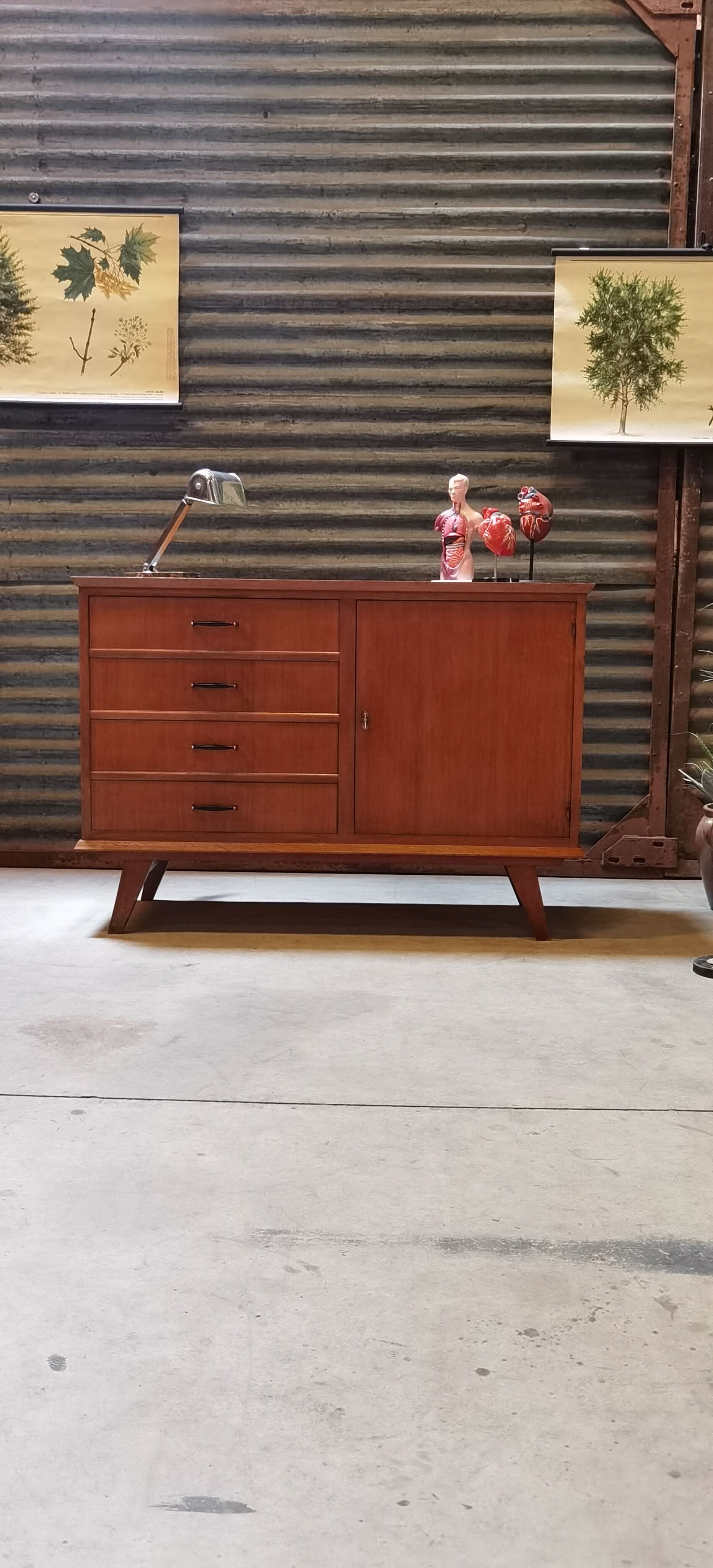 Buffet feet french compass 1970