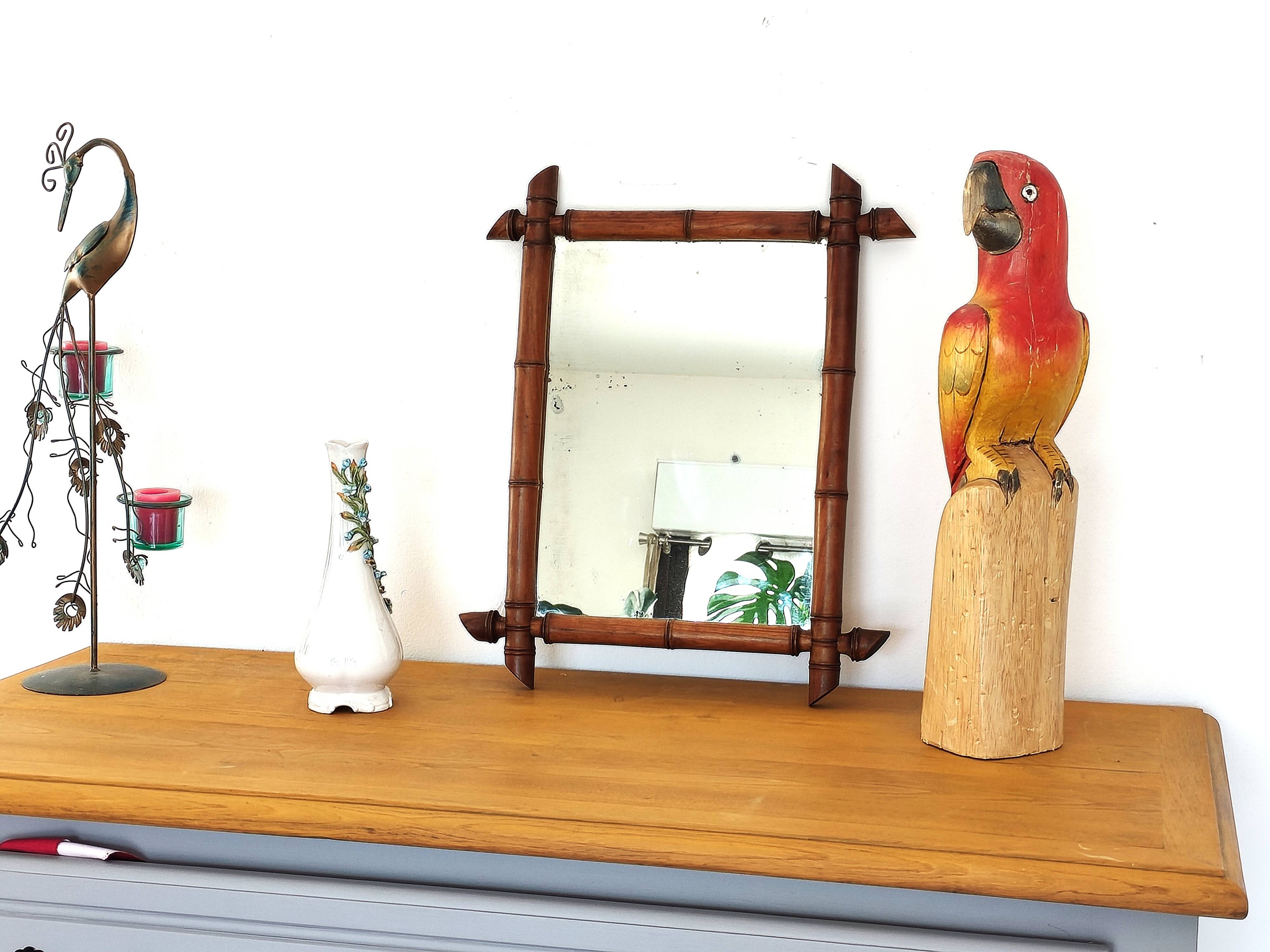 Petit miroir en bambou ancien
