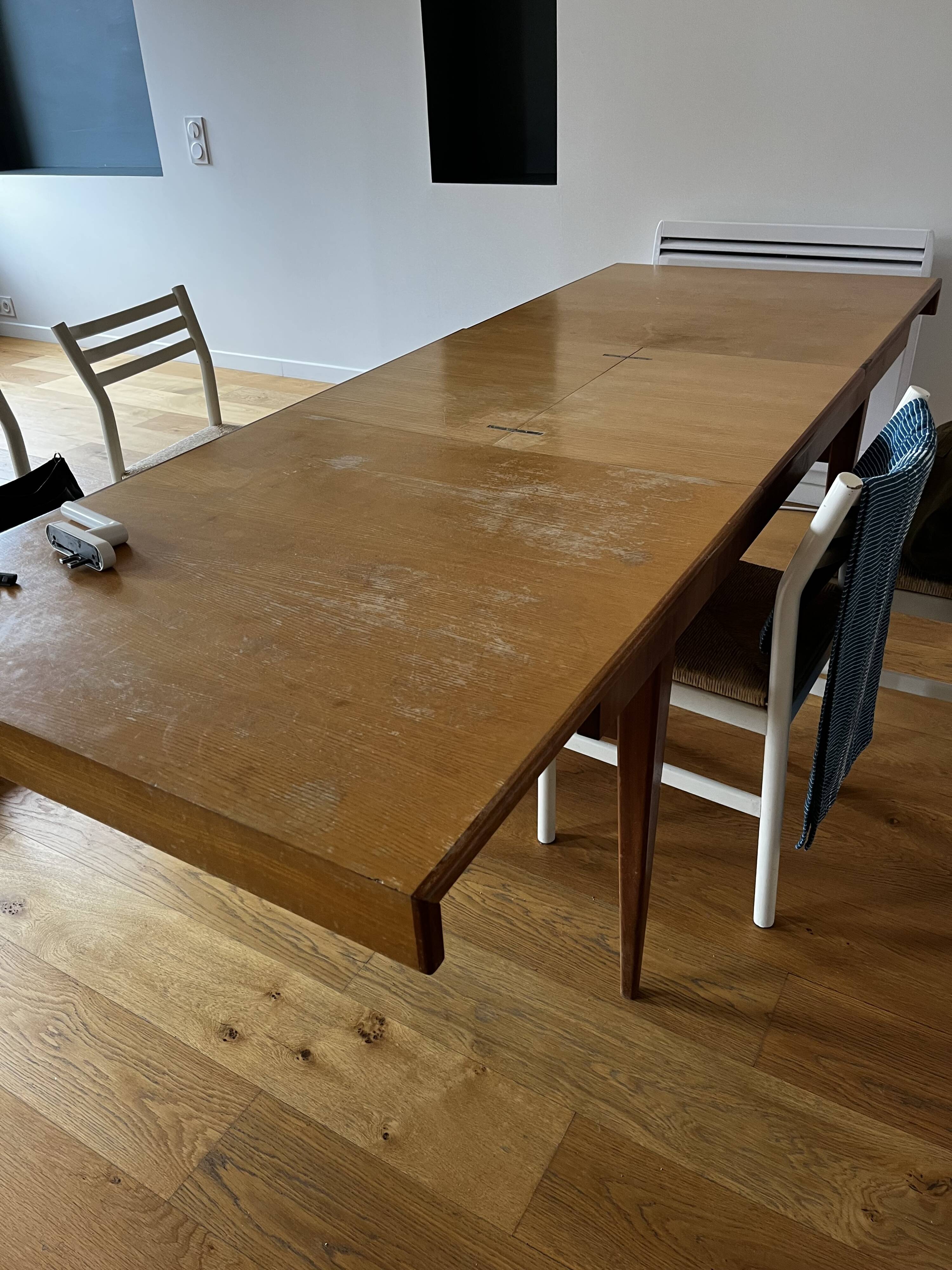Dining room table