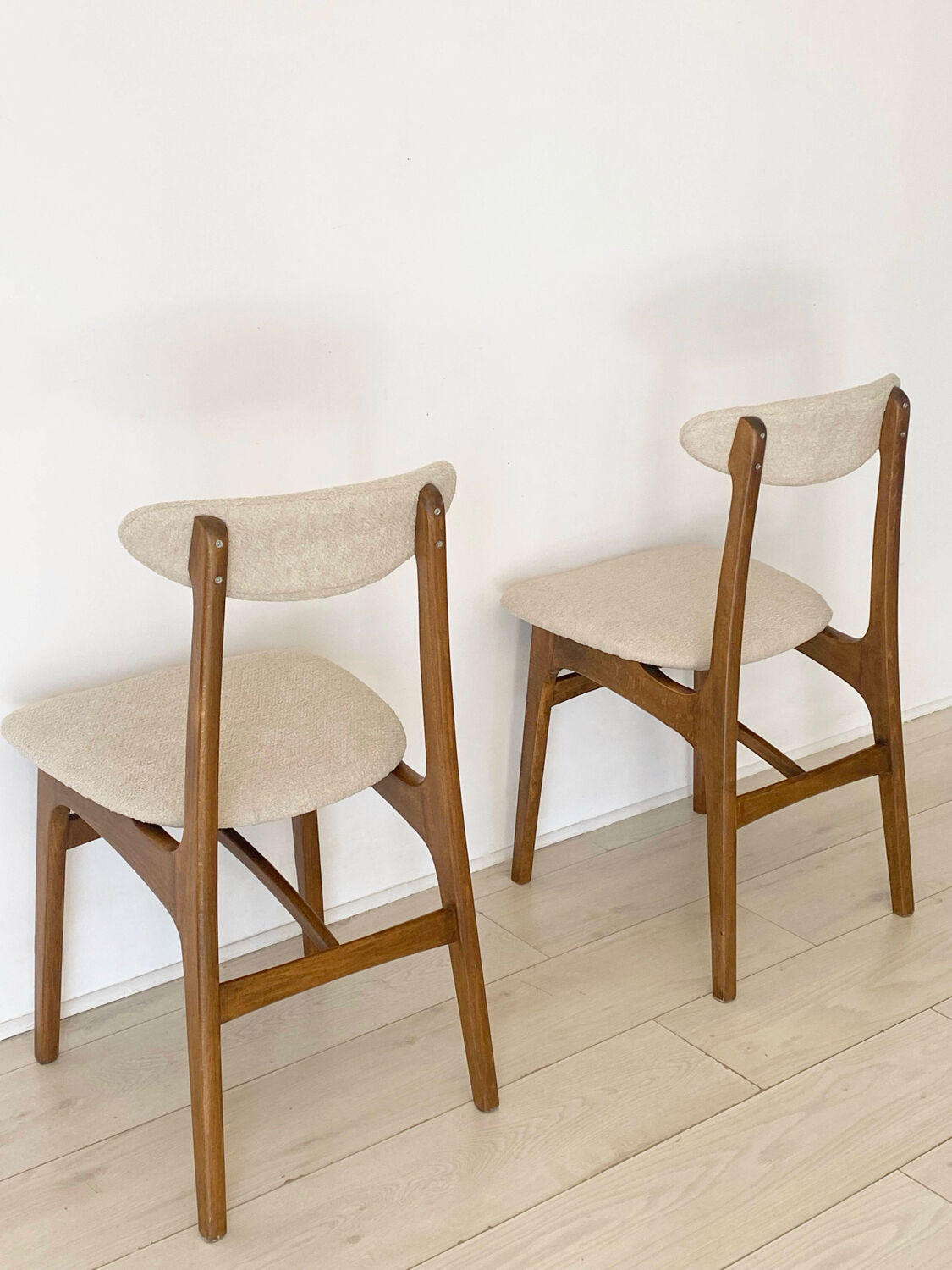 2 chairs Rajmund Halas 1960