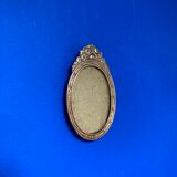 Oval frame