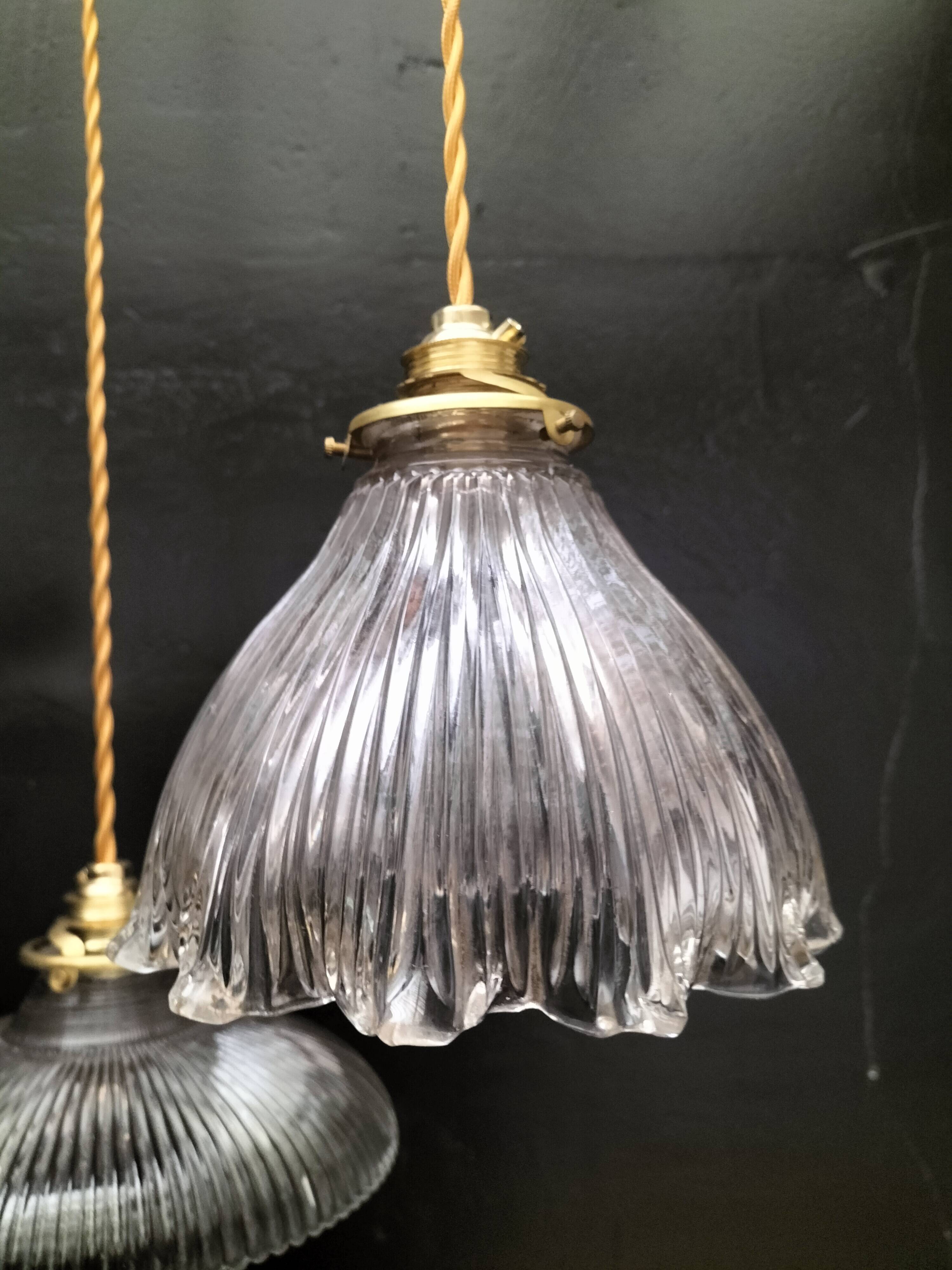 3 holophane suspensions