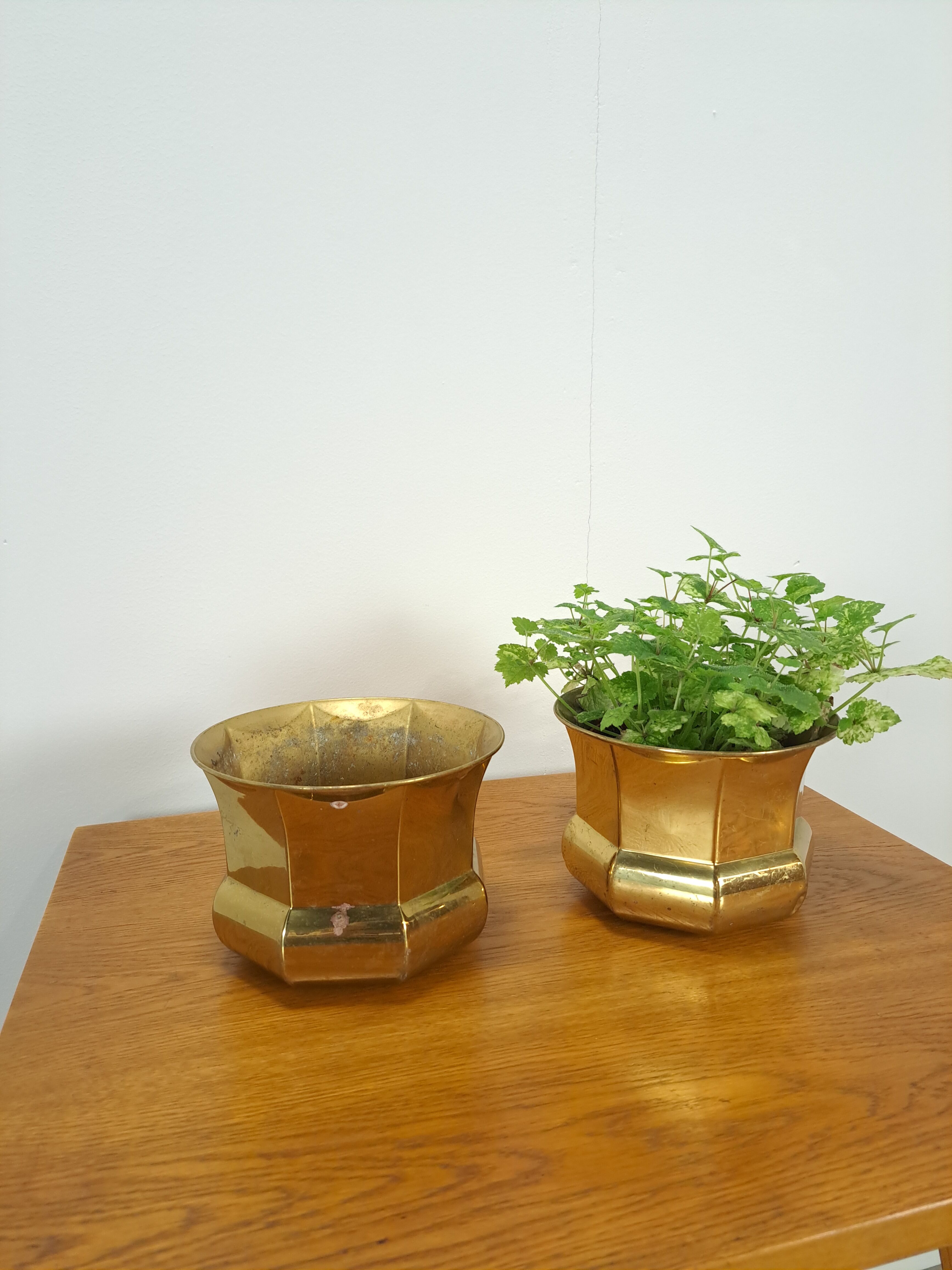 Brass set flower pots, pots