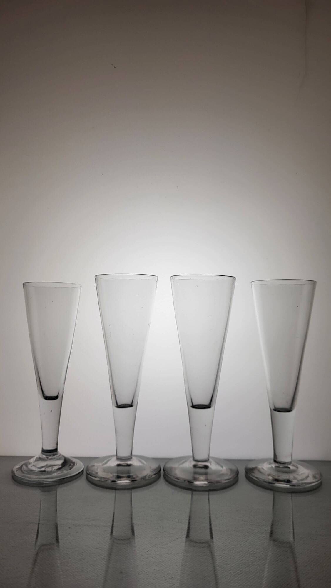 8 flûtes à champagne en cristal - XIXème