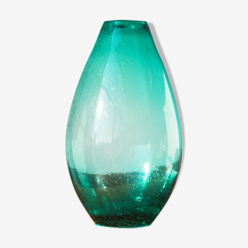 Turquoise vase, bubble effect