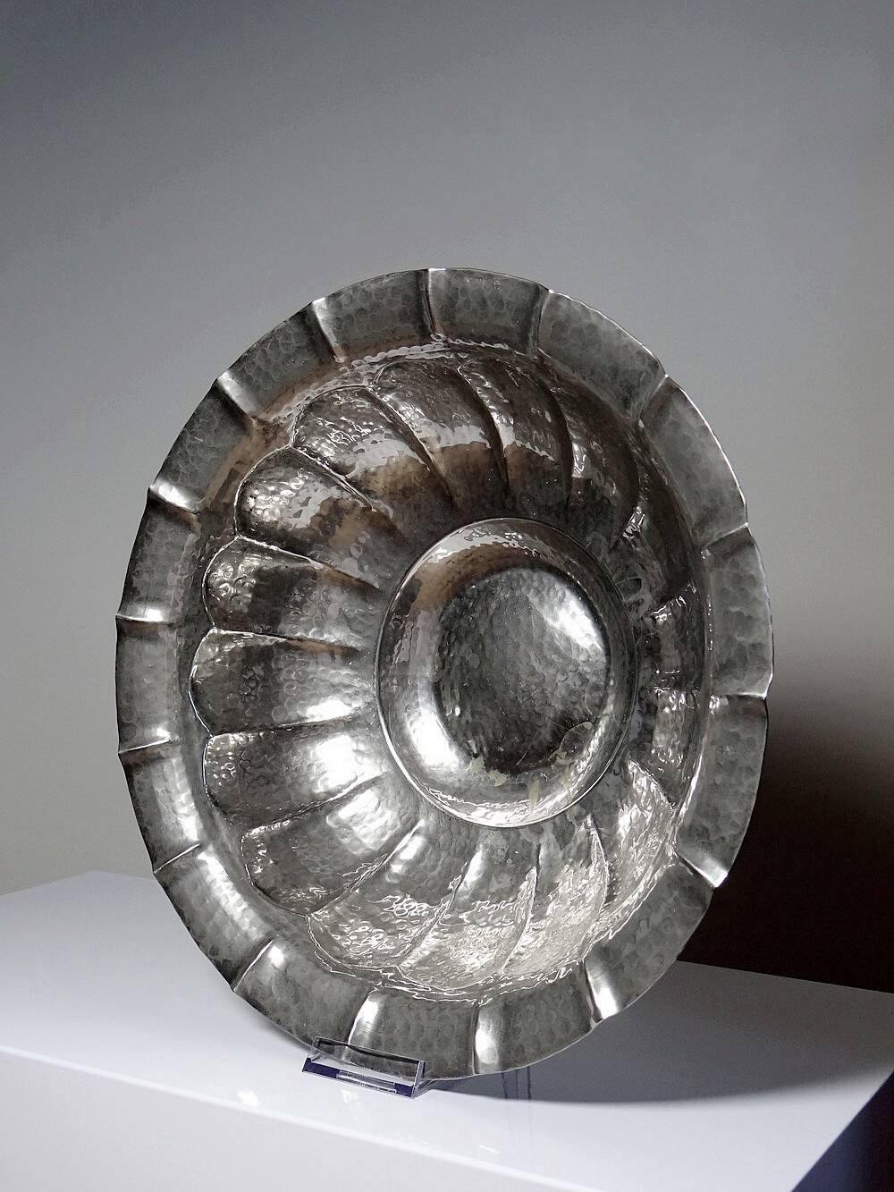 Large basin, bowl, Olri Italy vintage 50s Silver plated hammered
