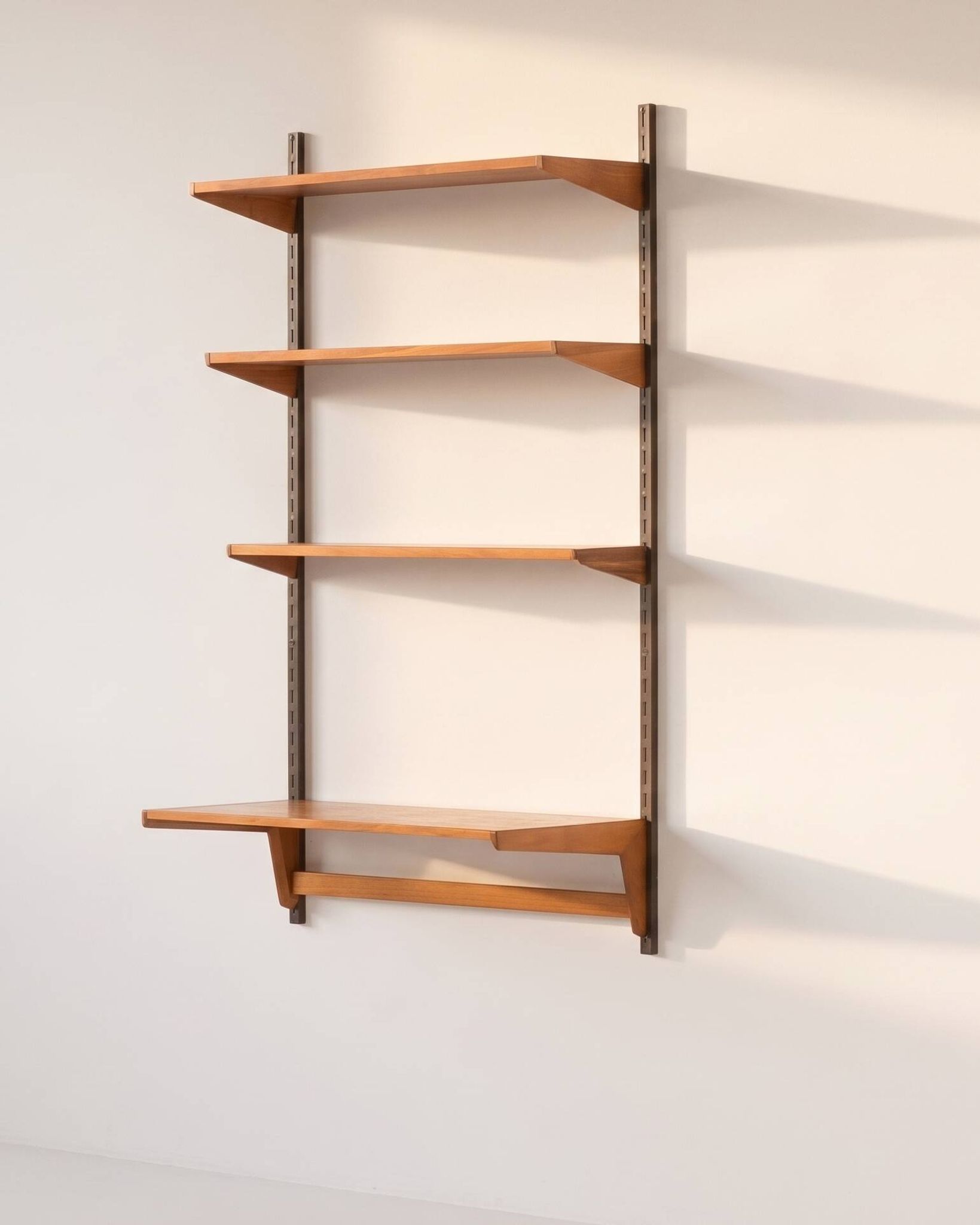 Système de mur modulaire par kai kristiansen - fm møbler