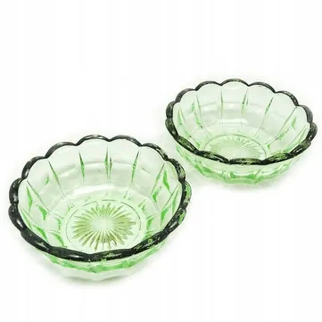 Paire de coupes à dessert Art Déco, verre uranium, Verrerie Niemen, Pologne, années 1930