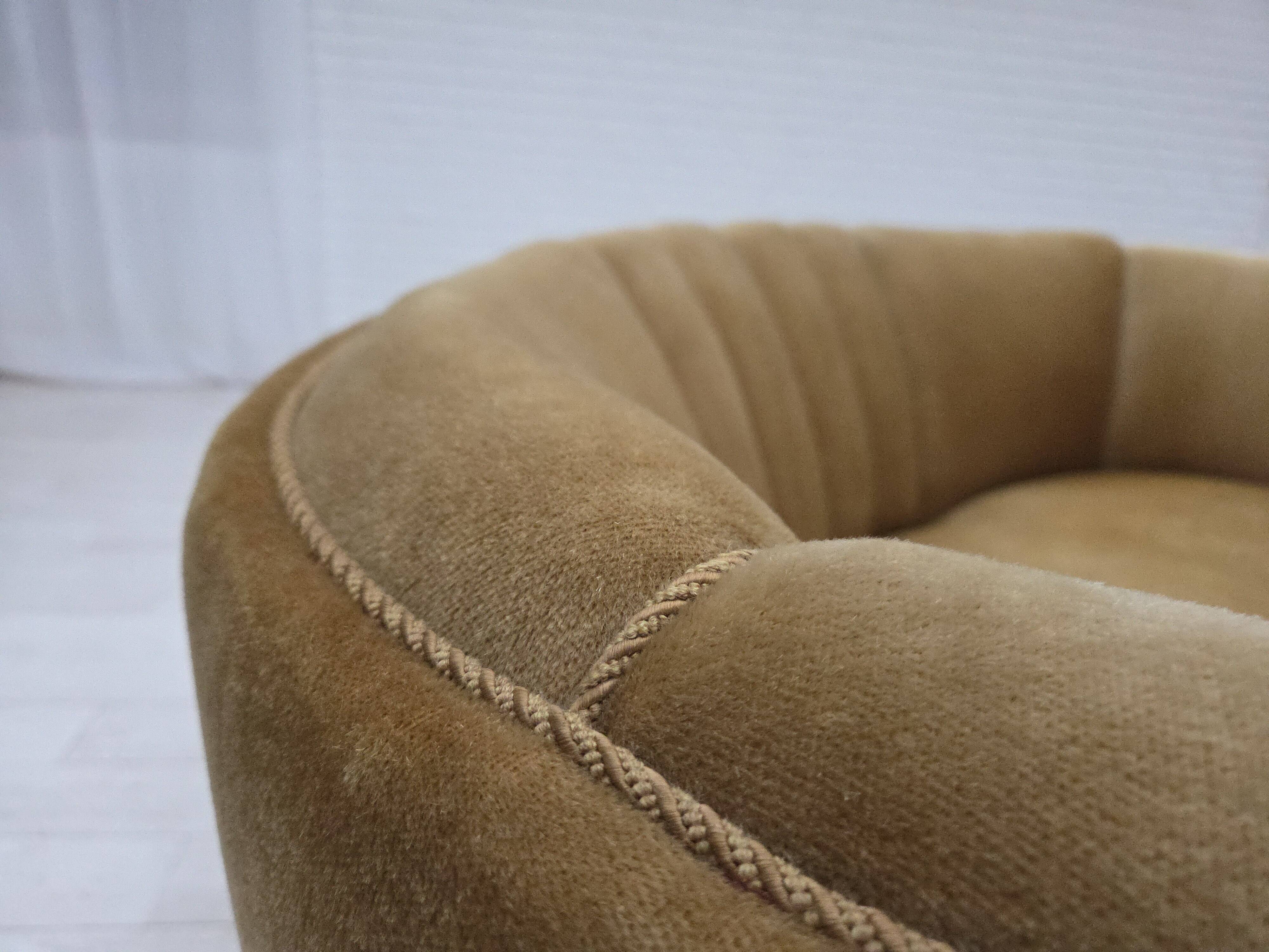 1960s, 3-seater Danish "Banan" sofa, original olive/green furniture velour.