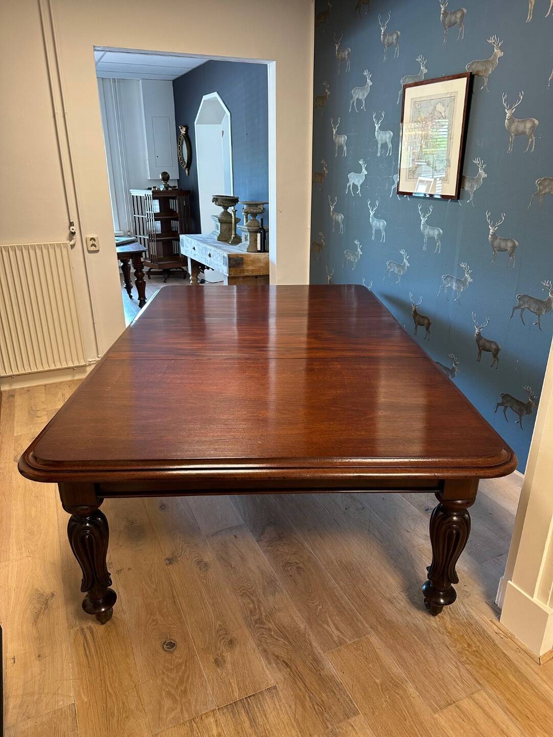 Grande table à manger antique