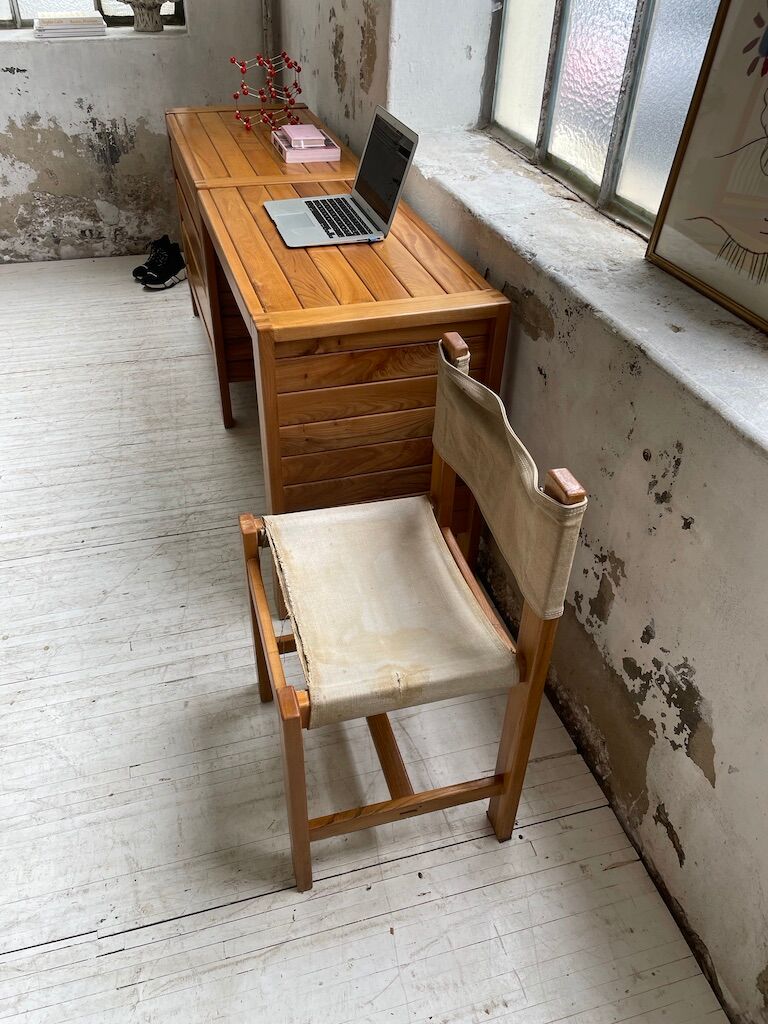 Regain dresser office row