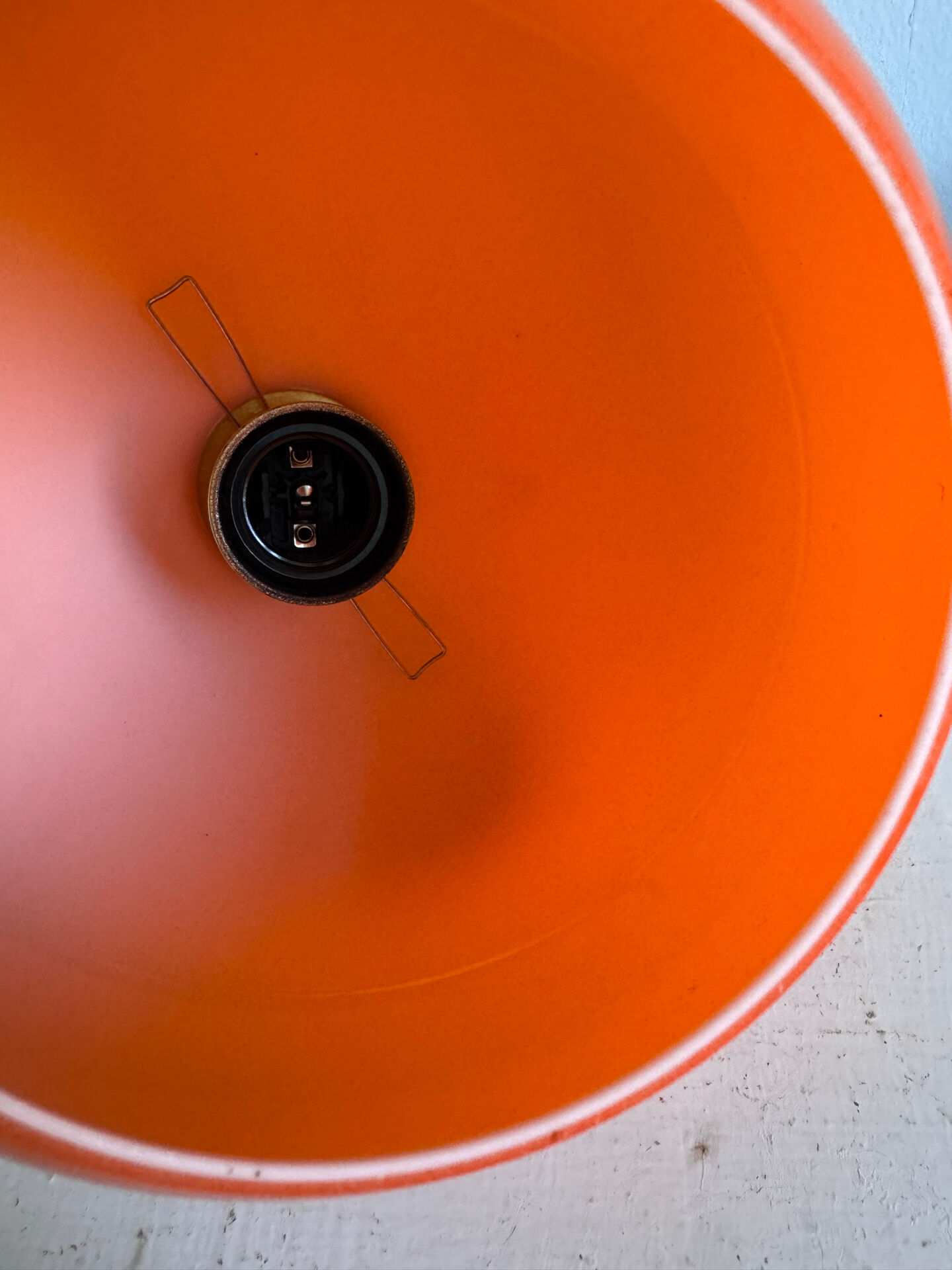 Suspension globe orange