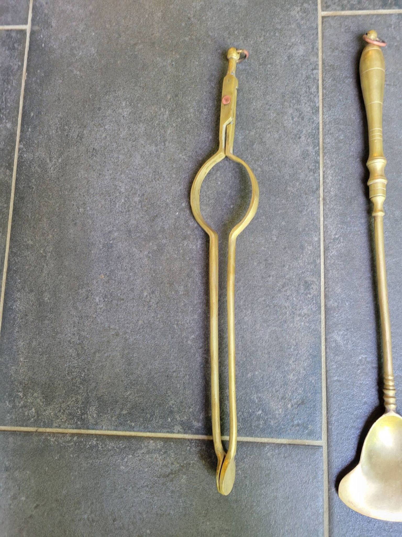 Fireplace tool set in gilded bronze