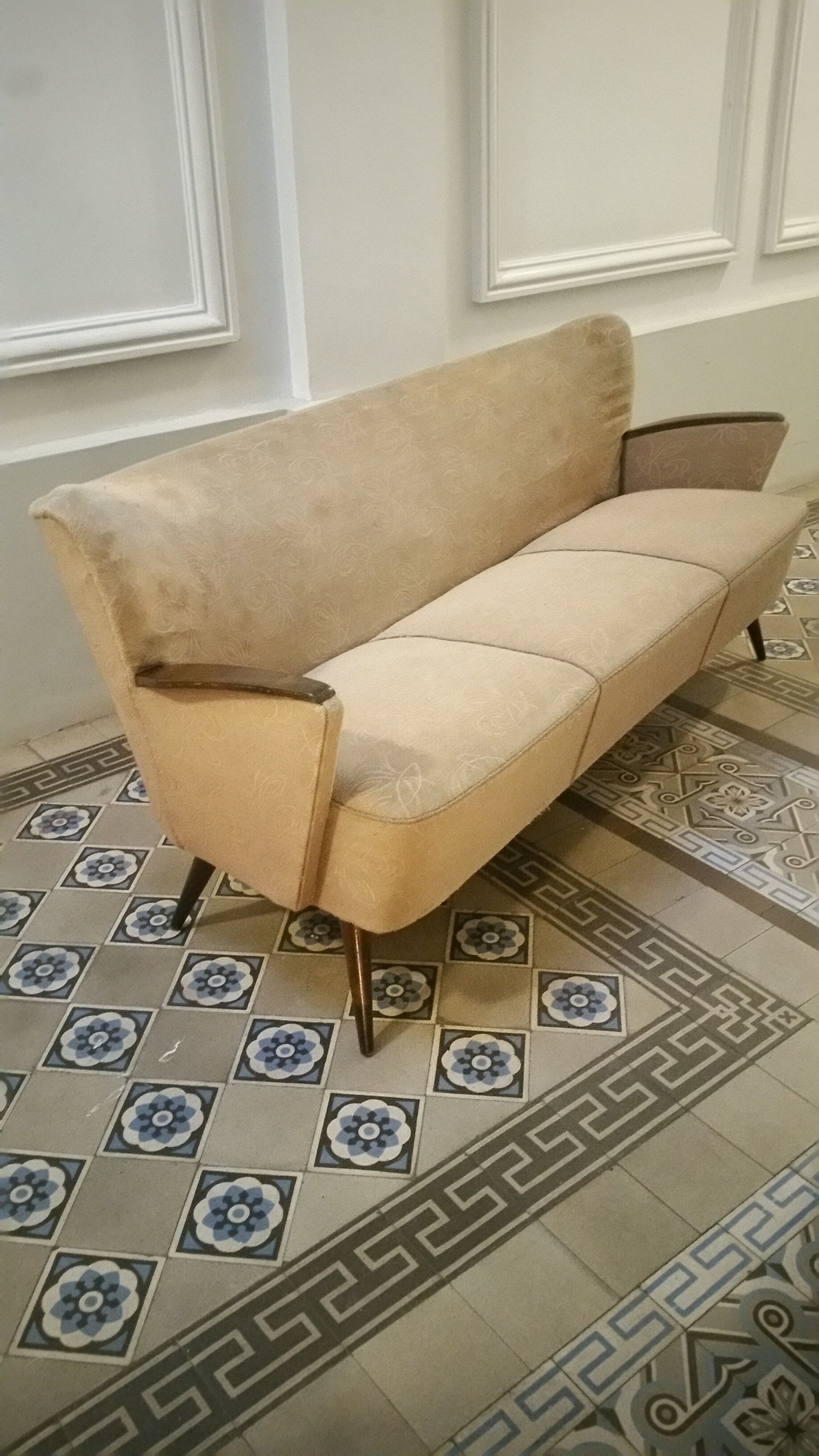 Sofa Scandinavian cocktail