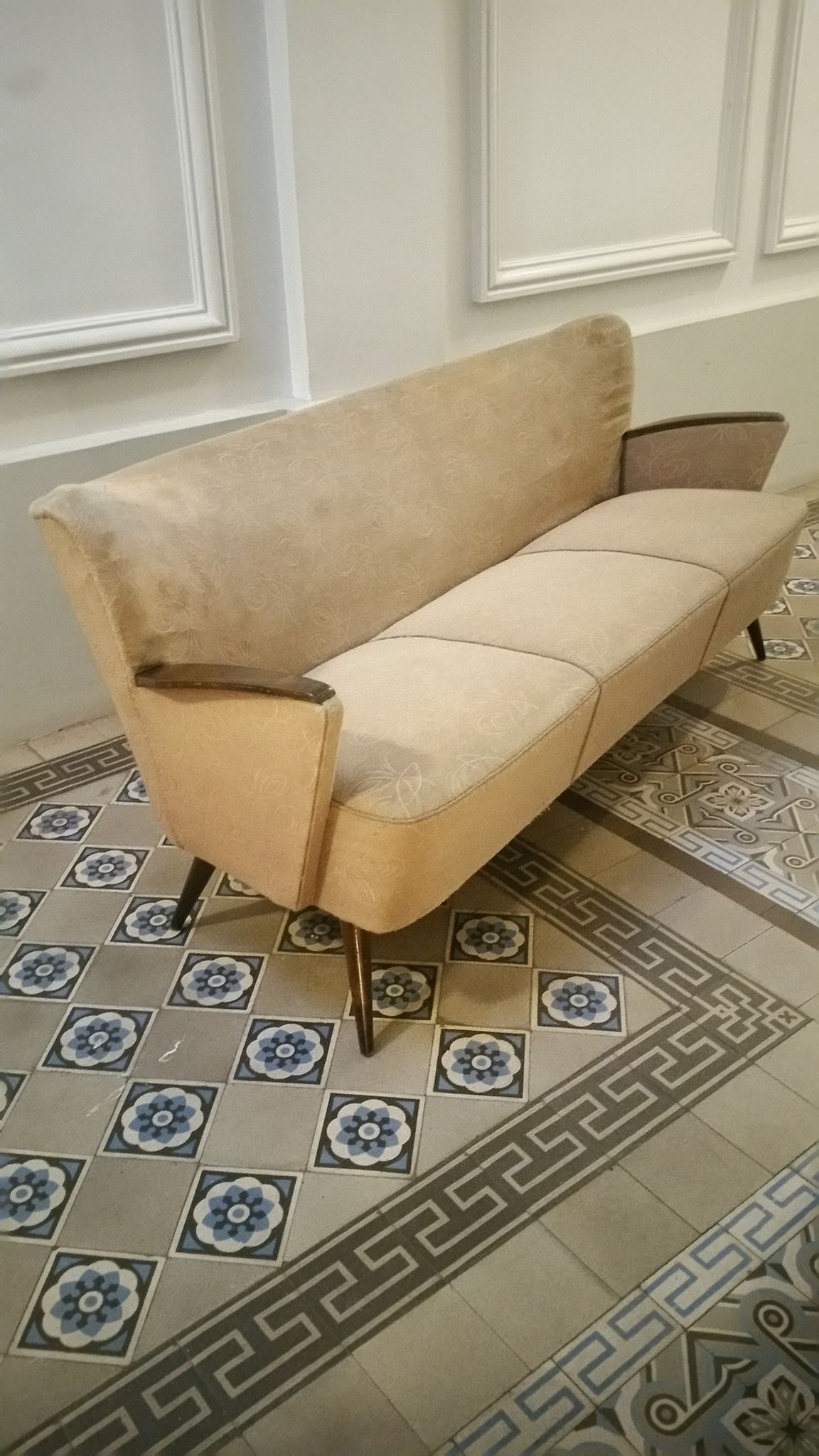 Sofa Scandinavian cocktail